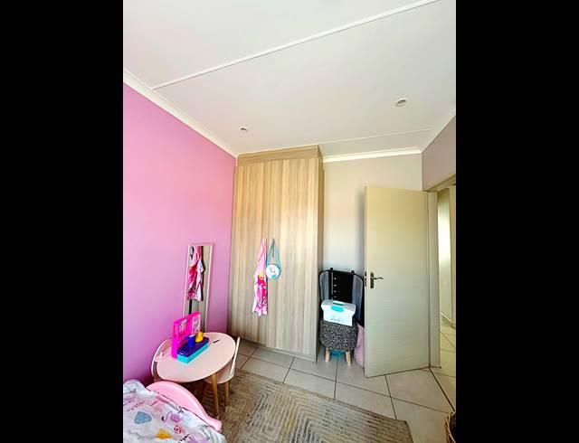 3 BEDROOM FREESTANDING FOR SALE IN DIE HEUWEL EXT 4